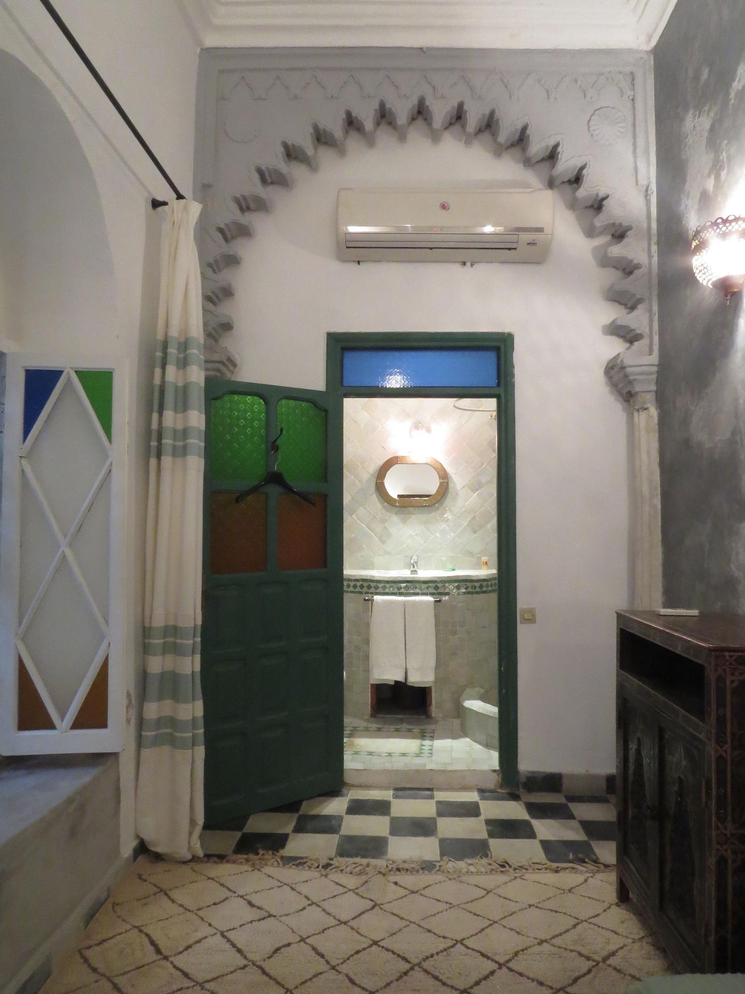 Riad Arous Chamel Танжер Екстериор снимка