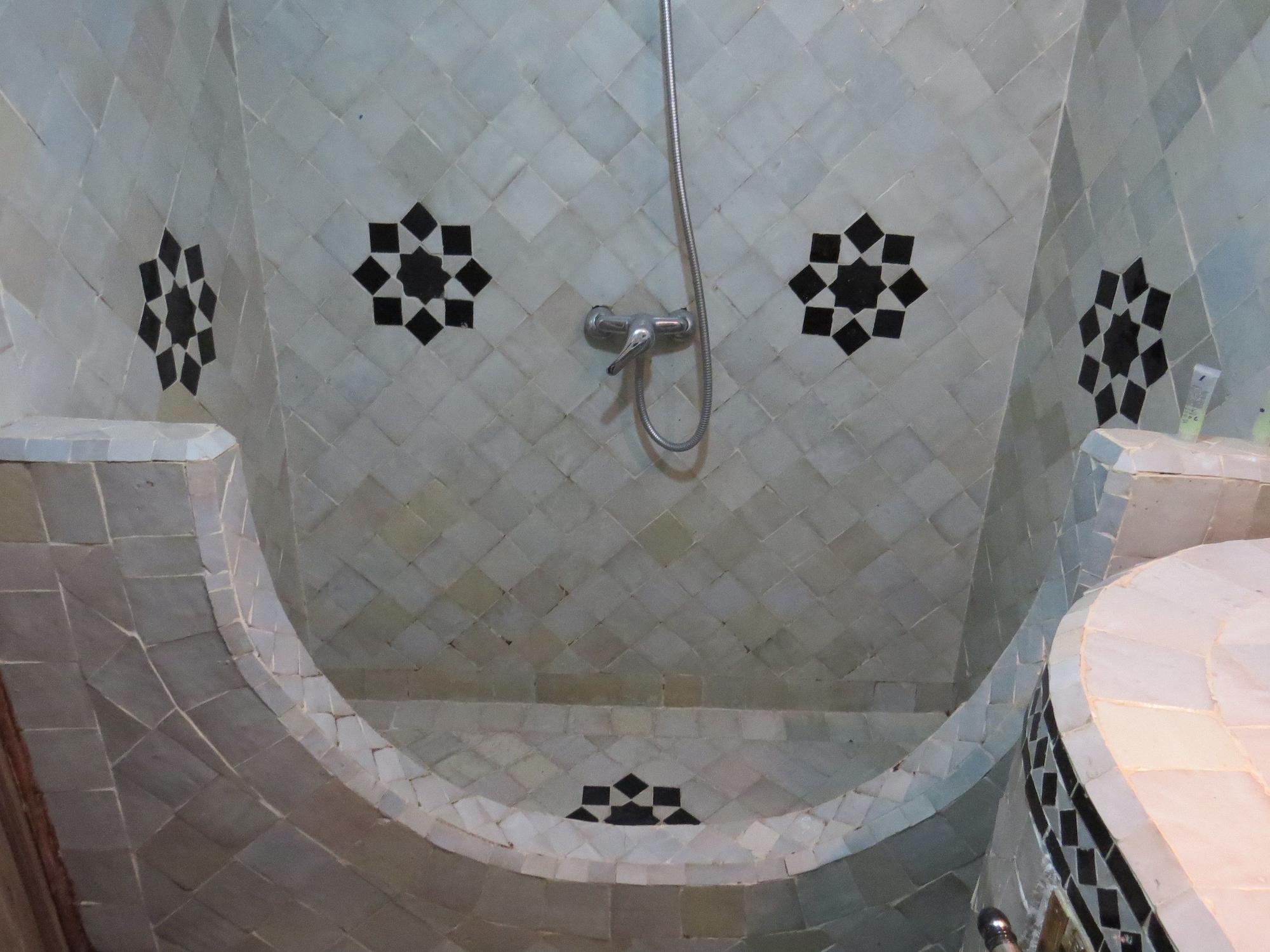 Riad Arous Chamel Танжер Екстериор снимка